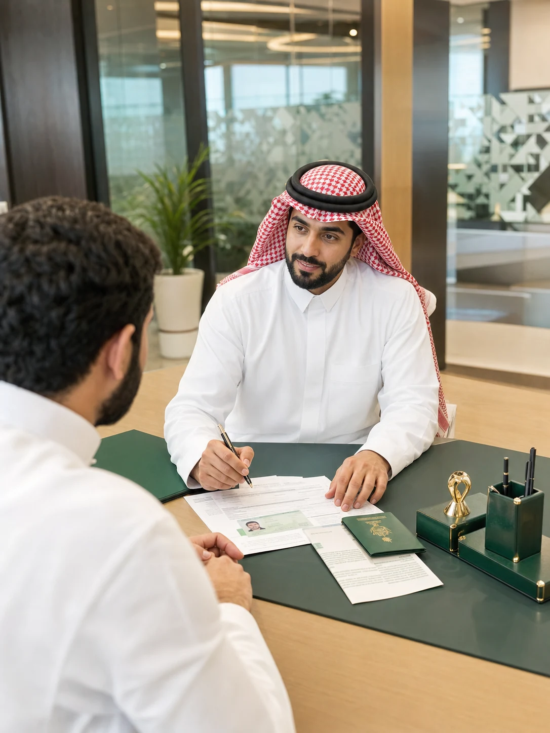 خدمات الأفراد والمقيمين